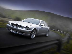 Jaguar_xj